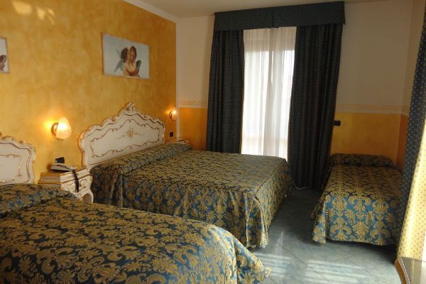 Hotel Confine (Lazise)